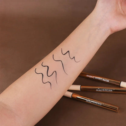 Liquid Black Eyeliner